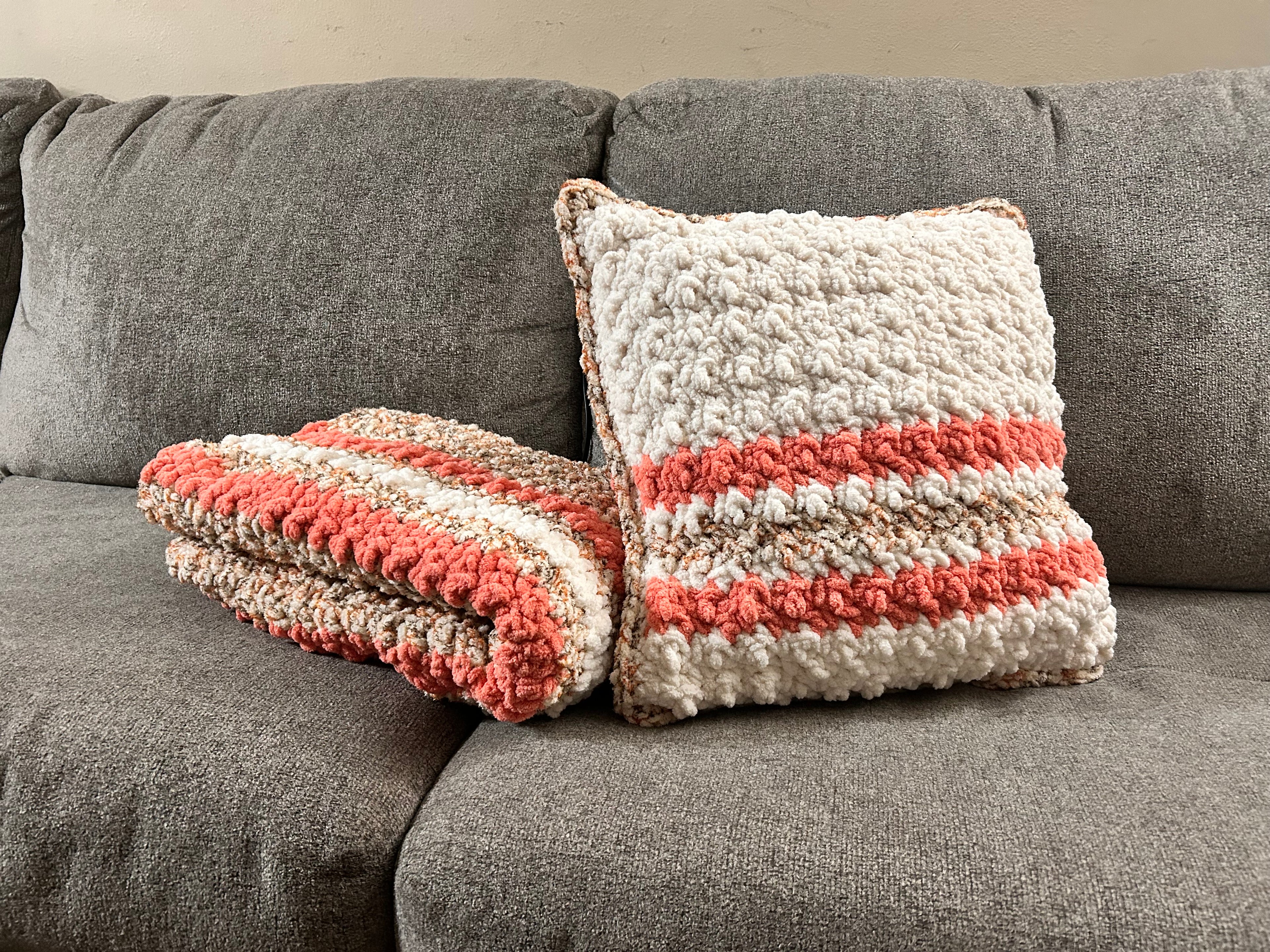Sun Beam Blanket and Pillow Set