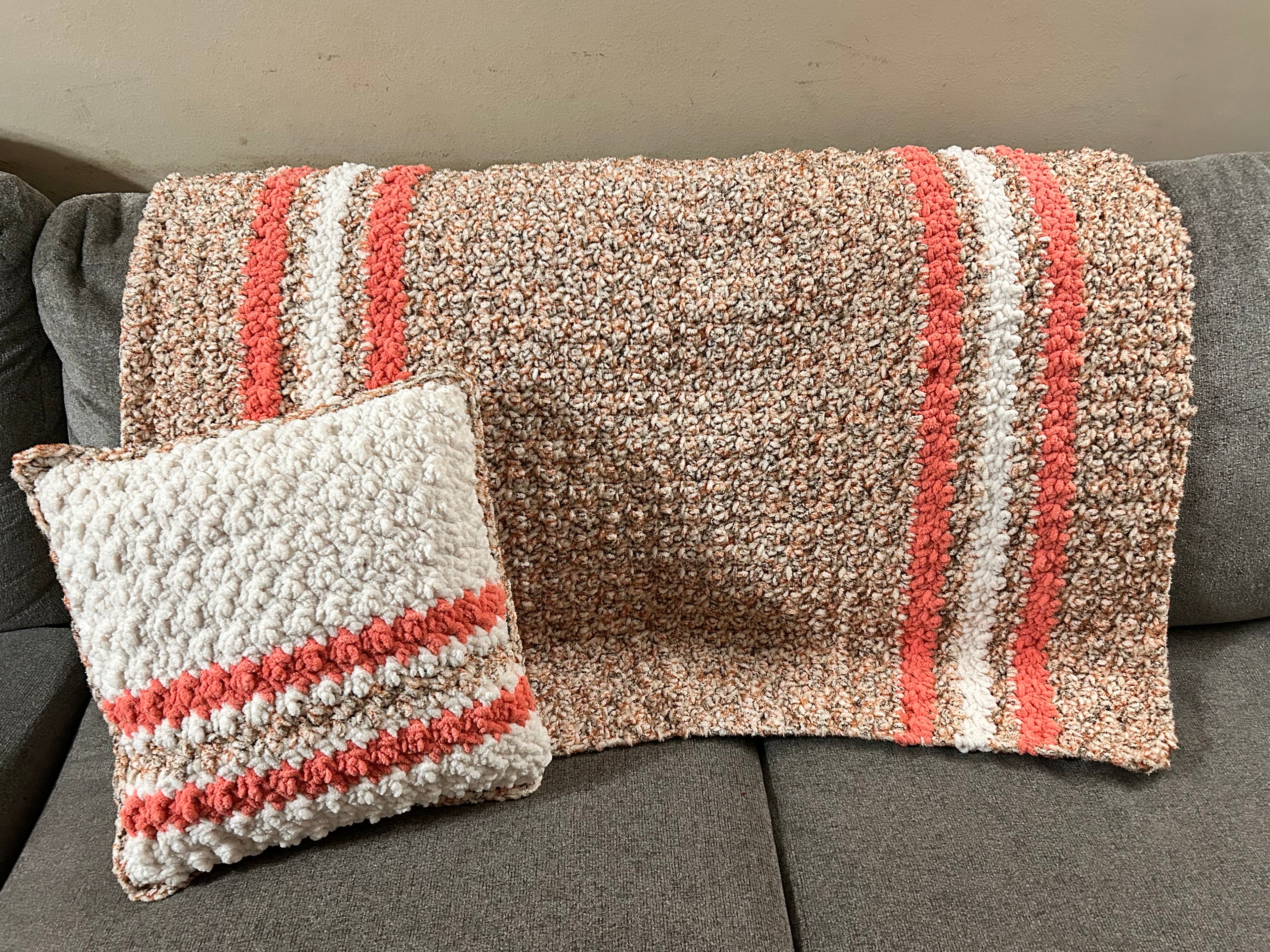 Sun Beam Blanket and Pillow Set